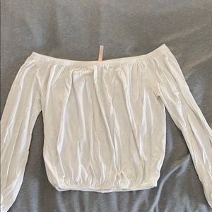 Off the shoulder crop shirt